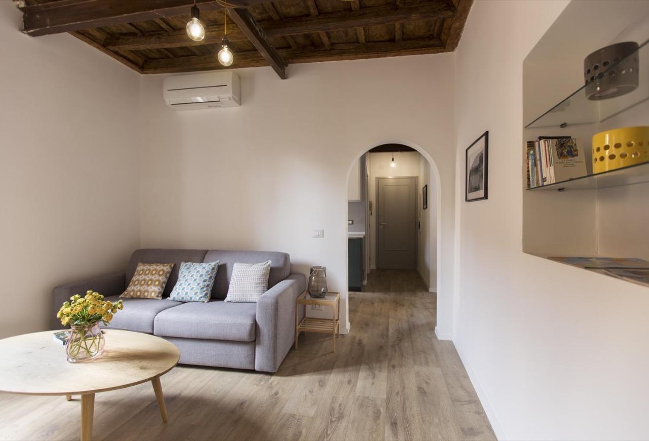 Cozy Apartment In Via Degli Spagnoli - FromhometoRoma Eksteriør bilde